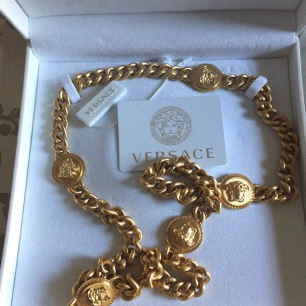Men’s Versace chain